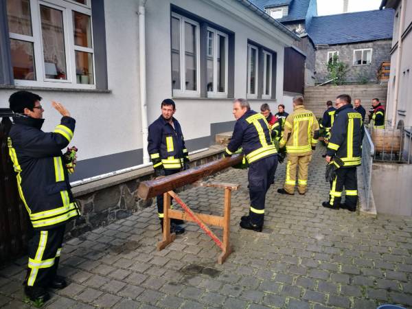 ASÜ, TM-Prüfung, Maibaum stellen_IMG-20180430-WA0009.jpg