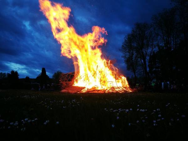 ASÜ, TM-Prüfung, Maibaum stellen_IMG-20180430-WA0020.jpg